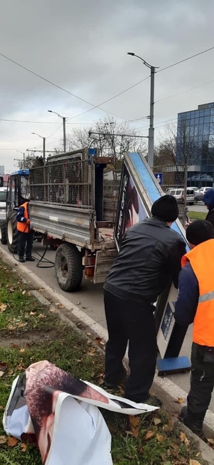 FOTO - 15 panouri publicitare au fost DEMONTATE în sectorul Botanica