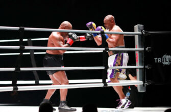 Mike Tyson, Roy Jones Jr