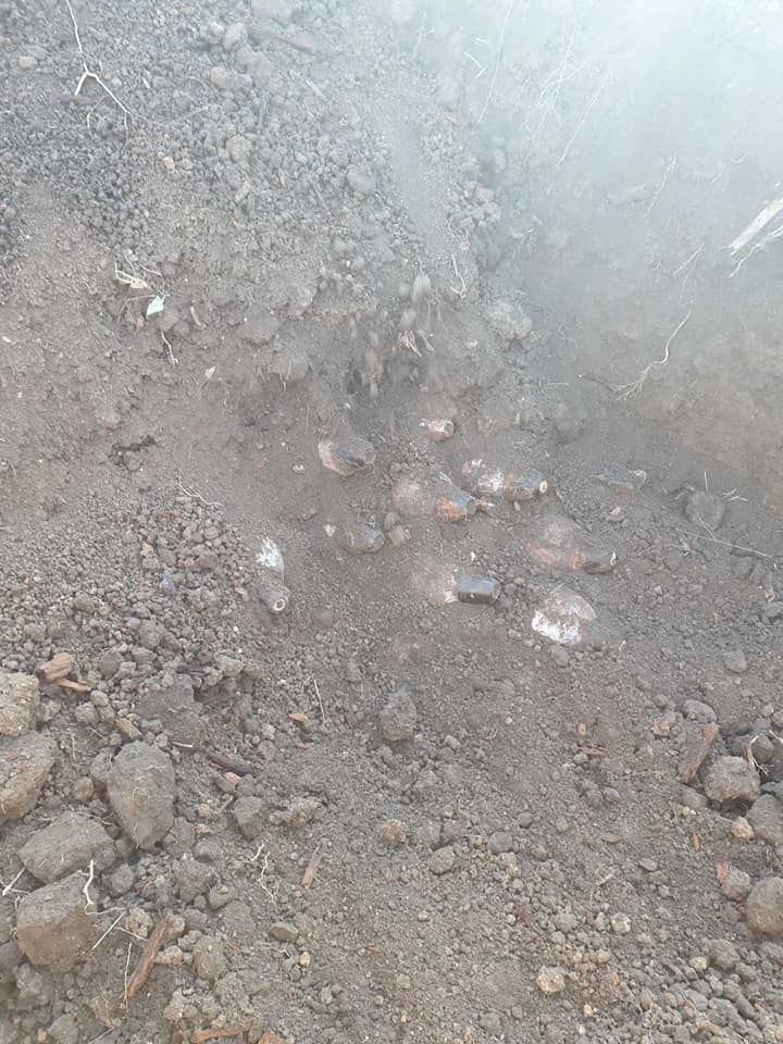 FOTO - O bombă de 50 de kg din al Doilea Război Mondial, găsită pe un câmp din țară