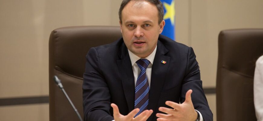 andrian candu nu mi se pare normal ca presedintele tarii sa aiba patru televiziuni 63779 1573670323