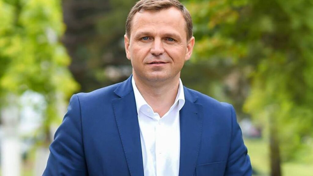 candidatul ppda andrei nastase se lanseaza in campania prezidentiala live 157319 1601712003