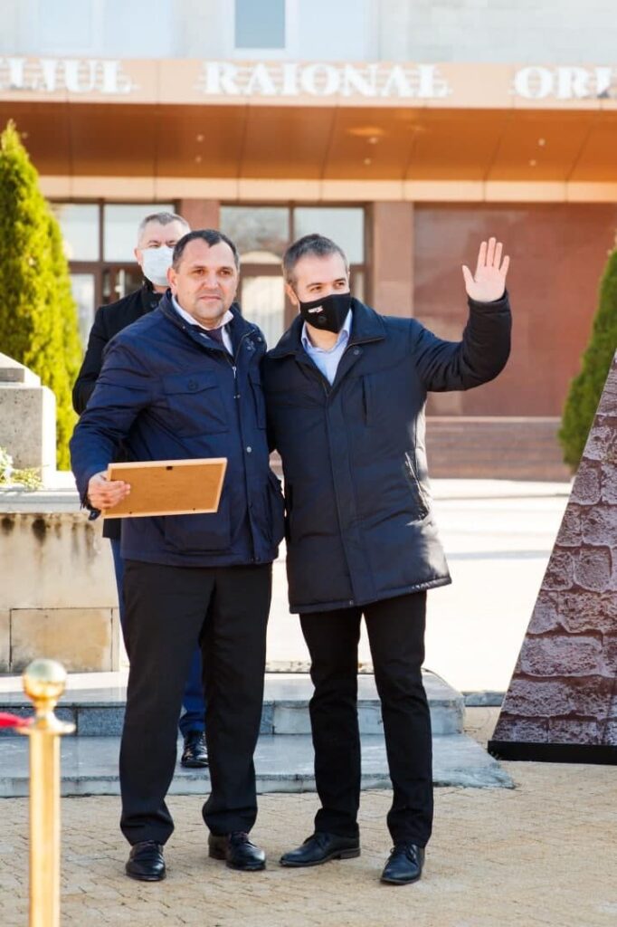 Sergiu Sârbu tot mai aproape de Partidul Șor! Va fi al 4-lea partid din cariera politică? 2 Sergiu Sârbu tot mai aproape de Partidul Șor! Va fi al 4-lea partid din cariera politică?