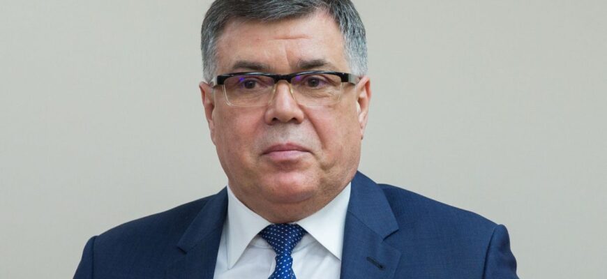 renita video 62207 1569913716