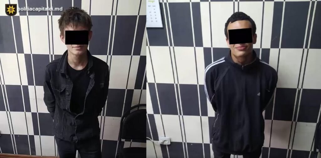 VIDEO// Doi tineri de 20 și 22 de ani, reținuți de oamenii legii fiind suspectați de săvârșirea unui jaf în Capitală