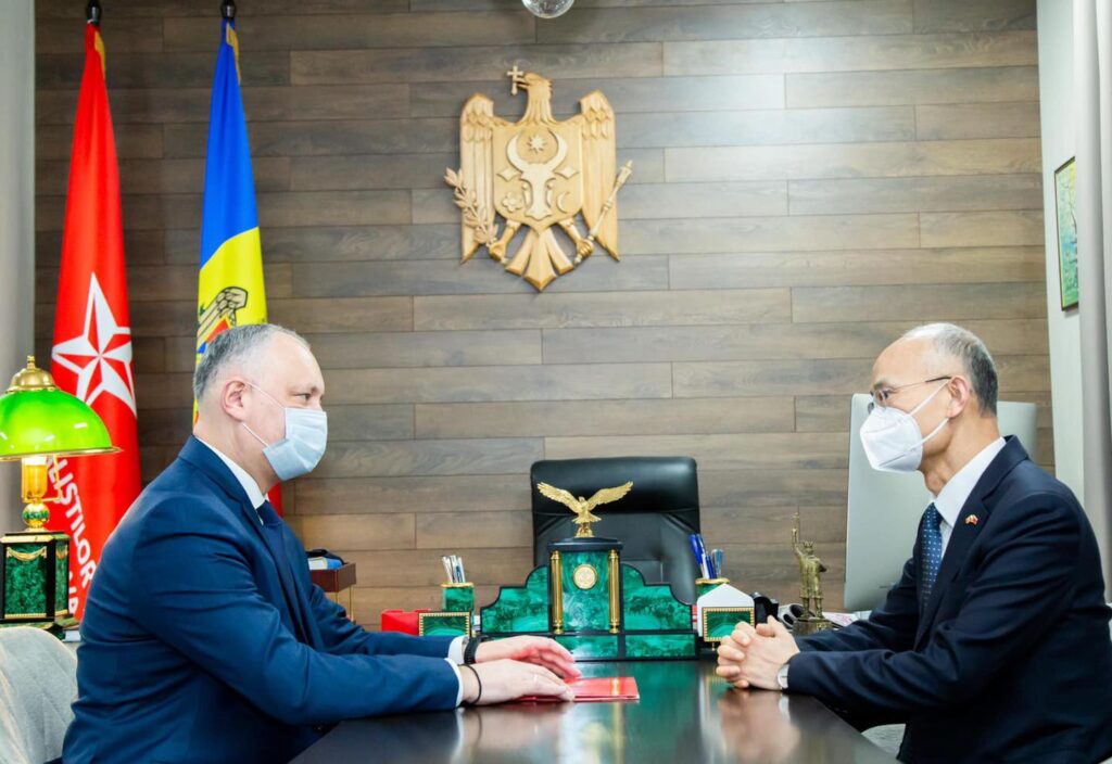 igor dodon a avut o convorbire telefonica cu zhang yinghong ambasadorul republicii populare chineze