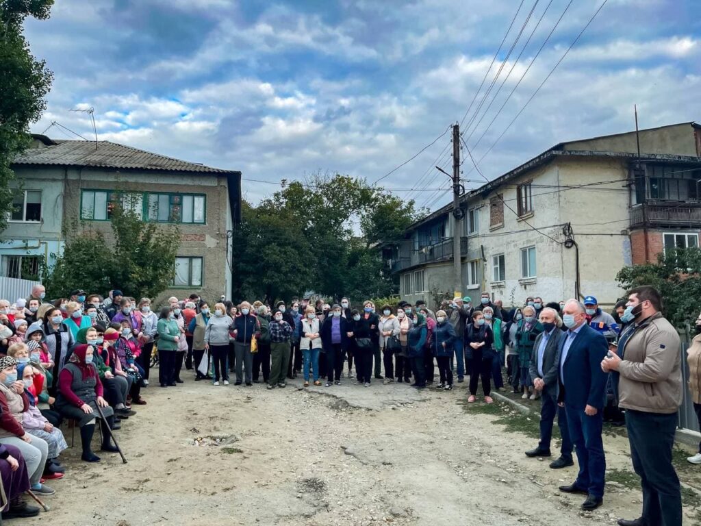 igor dodon a participat la doua intrevederi cu cetatenii din orasul vulcanesti autonomia gagauza