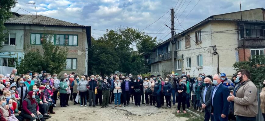 igor dodon a participat la doua intrevederi cu cetatenii din orasul vulcanesti autonomia gagauza