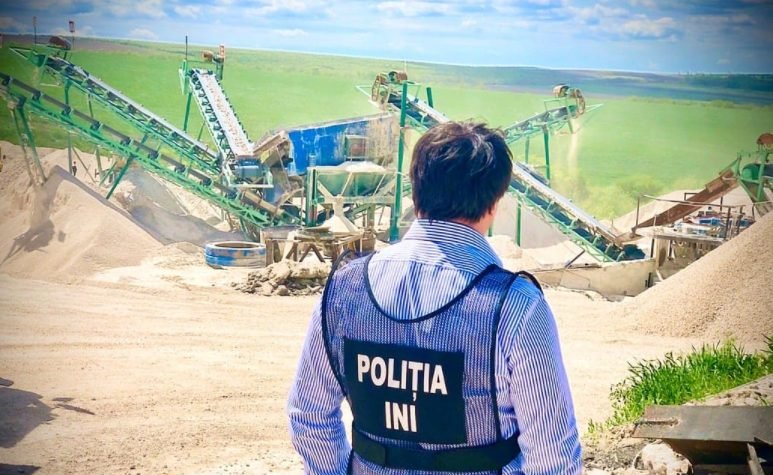 FOTO// Ilegalități la o carieră de piatră, depistate de angajații INI. Ce sancțiuni riscă cei implicați