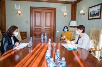 natalia gavrilita a avut o intrevedere cu sefa biroului berd in republica moldova angela sax