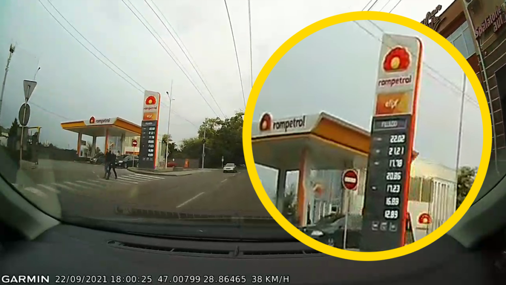 o statie peco din chisinau afiseaza un pret de peste 22 de lei pentru un litru de benzina