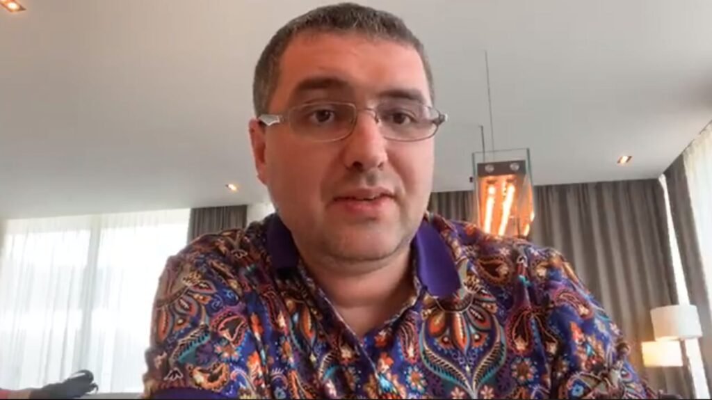 Renato Usatîi nu se poate liniști. Trei judecători au depus o plângere la CSM pe numele primarului turist