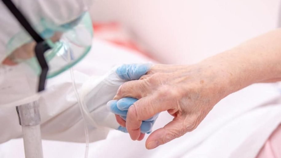 Bolnavii cronici cer guvernului să înceteze mascarada politică: Lipsa medicamentelor reprezintă o condamnare la moarte