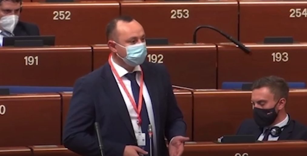 VIDEO// Vlad Batrîncea, la ACPE: Se atestă tendința de a schimba componența CEC exclusiv cu membrii unui singur partid