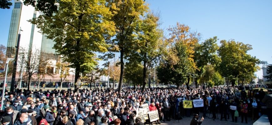 Protestatarii de duminică au votat o rezoluție. Care sunt cerințele cetățenilor