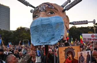 protest bucurești românia covid restricții masiv oameni protestatari mii vaccinare covid
