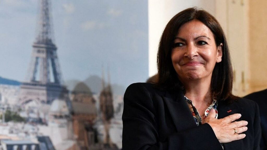 Anne Hidalgo, primarul Parisului, este alegerea socialiştilor pentru a candida la preşedinţia Franţei 1 Anne Hidalgo, primarul Parisului, este alegerea socialiştilor pentru a candida la preşedinţia Franţei