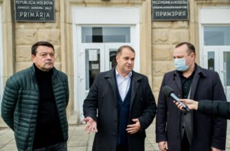 FOTO// Socialiștii și-au prezentat candidatul la funcția de primar printr-o defilare: Un pas de eliberare a Moldovei