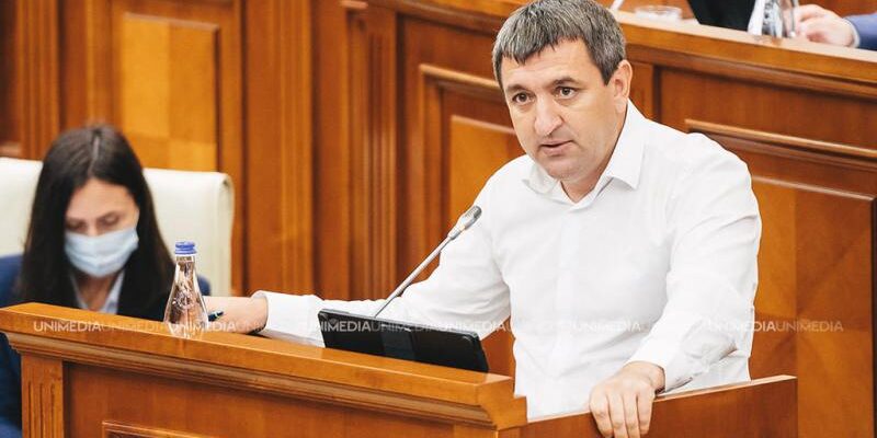 Deputatul PAS, Lilian Carp: Termenul Găgăuzia trebuie exclus, iar limba de comunicare cu Chișinăul să fie limba română 1 Lilian carp pas semnatura plahotniuc premier a semnat pentru