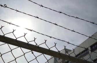 Cumnatul lui Igor Dodon, care ar fi înghițit o recipisă în timpul perchezițiilor - rămâne în arest 9 inchisoare