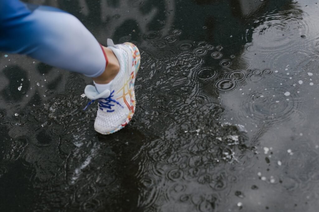 3 octombrie - Ziua Mondială a mersului pe jos 1 cold city people water