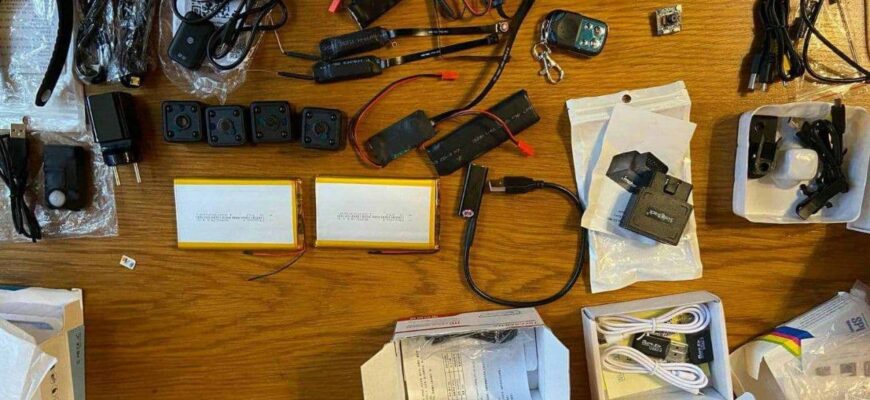40 de dispozitive de obtinere a informatiei pe ascuns ridicate de catre ofiterii sis si politisti