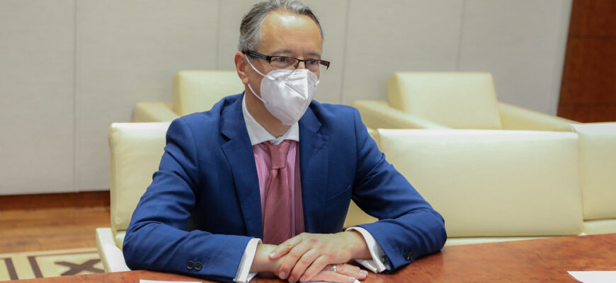 51688019511 d0151f7ece b