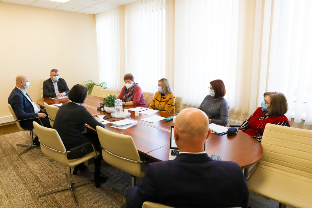 comisia drepturile omului si relatii interetnice a audiat raportul avocatului poporului pentru drepturile copilului