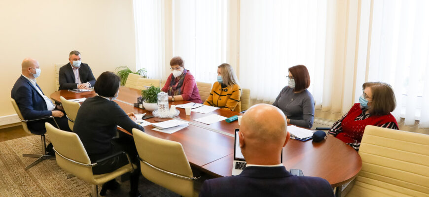 comisia drepturile omului si relatii interetnice a audiat raportul avocatului poporului pentru drepturile copilului