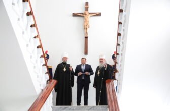 Mitropolia SUPĂRATĂ pe CSJ că ar fi dispus scoaterea crucifixului instalat de Năstase la MAI