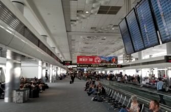 Statele Unite îşi deschid frontierele pentru călătorii vaccinaţi