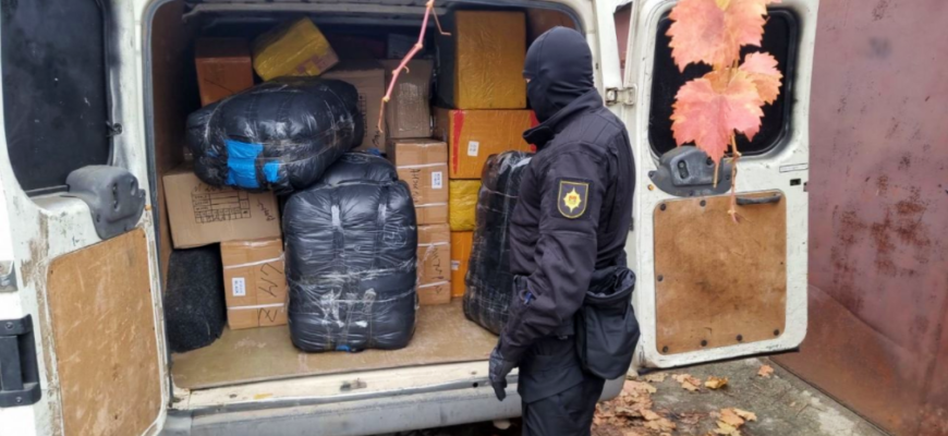 filiera de contrabanda cu implicarea angajatilor mai destructurata de sis si pccocs