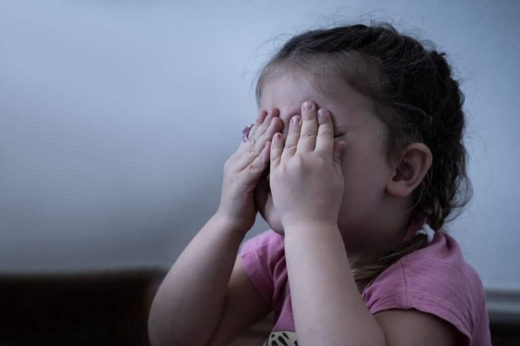 O fetiță de 6 ani din Sângerei a fost violată doi ani la rând de unchiul său 1 O fetiță de 6 ani din Sângerei a fost violată doi ani la rând de unchiul său