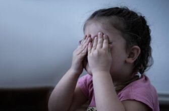 O fetiță de 6 ani din Sângerei a fost violată doi ani la rând de unchiul său