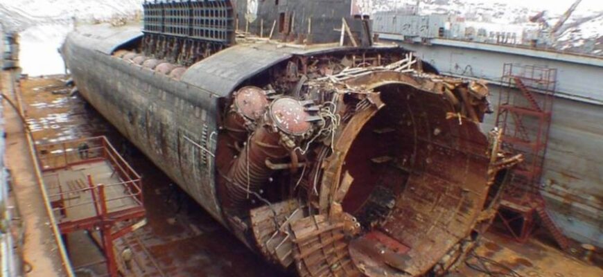 la 21 ani de la dezastrul submarinului nuclear kursk un amiral numeste vinovatii producerii tragediei