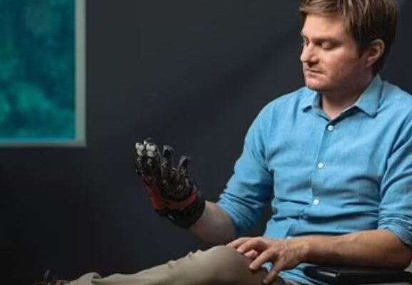 primul pas spre zmetavers meta a lansat o manusa inteligenta care permite atingerea obiectelor in vr size1