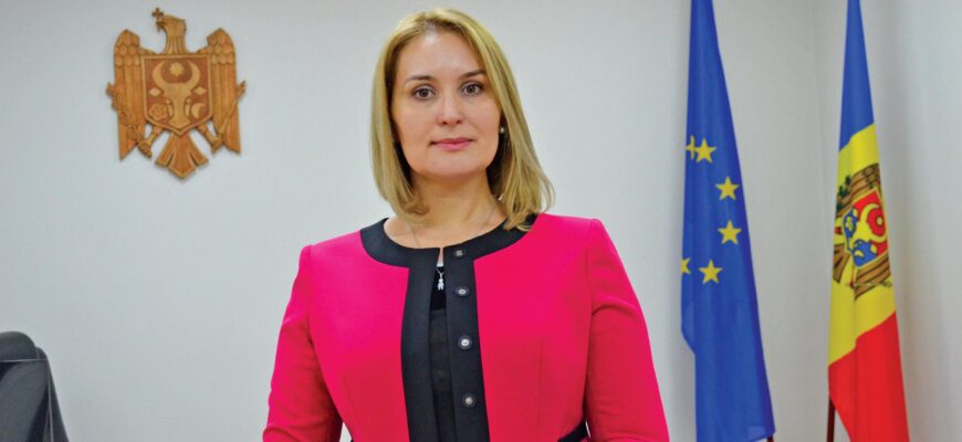 sefa ani ului ar folosi institutia pe post de bata in interesul sotului