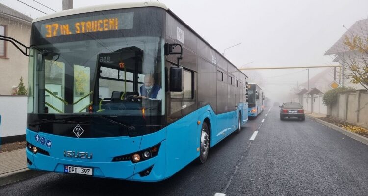 un lot de 7 autobuze noi isuzu au fost distribuite pe rutele din suburbii