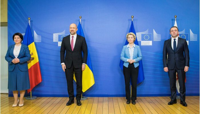 21009204 big1638292559