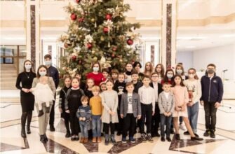 Președinția a inaugurat Pomul de Crăciun și deschide ușile pentru toți cei care doresc să-l vadă
