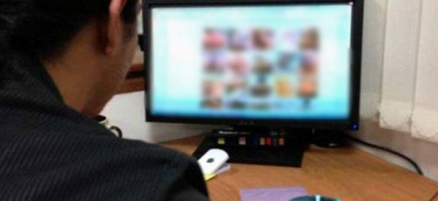 cercetat penal pentru pornografie infantila