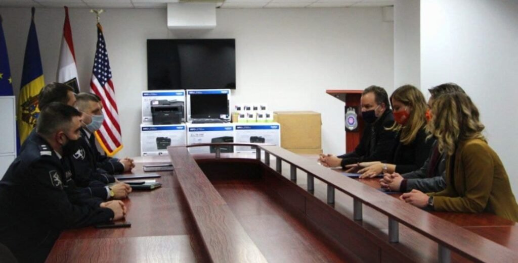 Donație din partea Guvernului SUA pentru angajații Centrului pentru Combaterea Traficului de Persoane 2 Donație din partea Guvernului SUA pentru angajații Centrului pentru Combaterea Traficului de Persoane