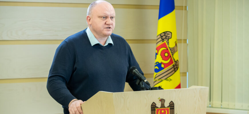 dupa avizul comisiei de la venetia sergiu litvinenco si judecatorii curtii constitutionale trebuie sa si dea demisia