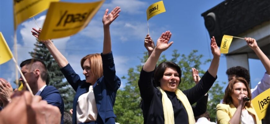 nastase arunca critici dure