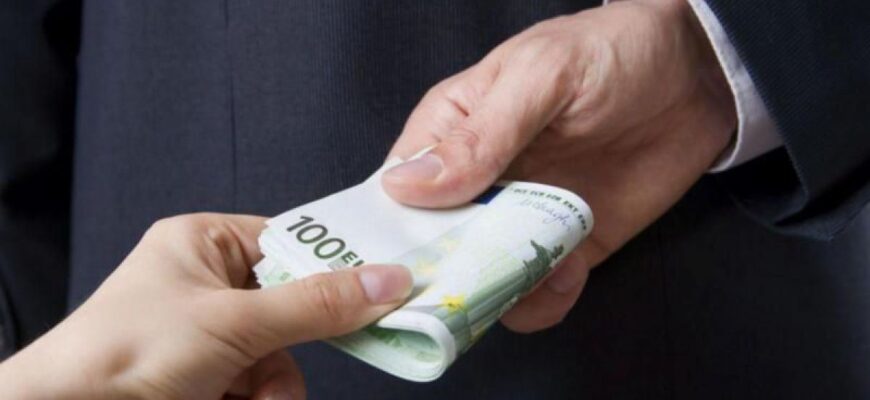 un fost democrat a fost invinuit oficial pentru tentativa de savarsire a unei infractiuni de corupere activa