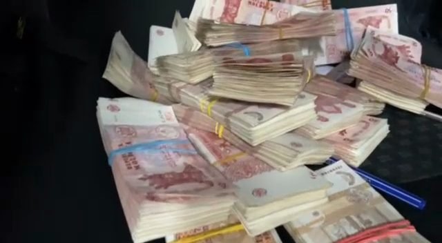 Ofițer de investigații din Chișinău reținut pentru fapte de corupție