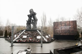 VIDEO// Gafă la evenimentul de comemorare a victimelor Holocaustului. Au prezentat greșit invitatul comunității evreiești