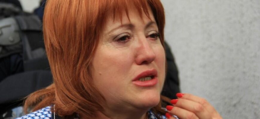 domnica manole plange 1000