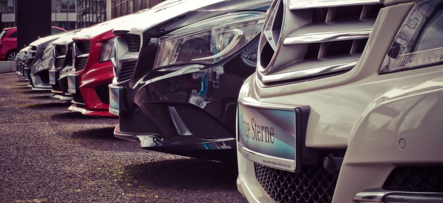 mercedes benz parked in a row