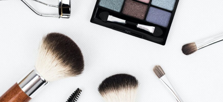 black make up palette and brush set