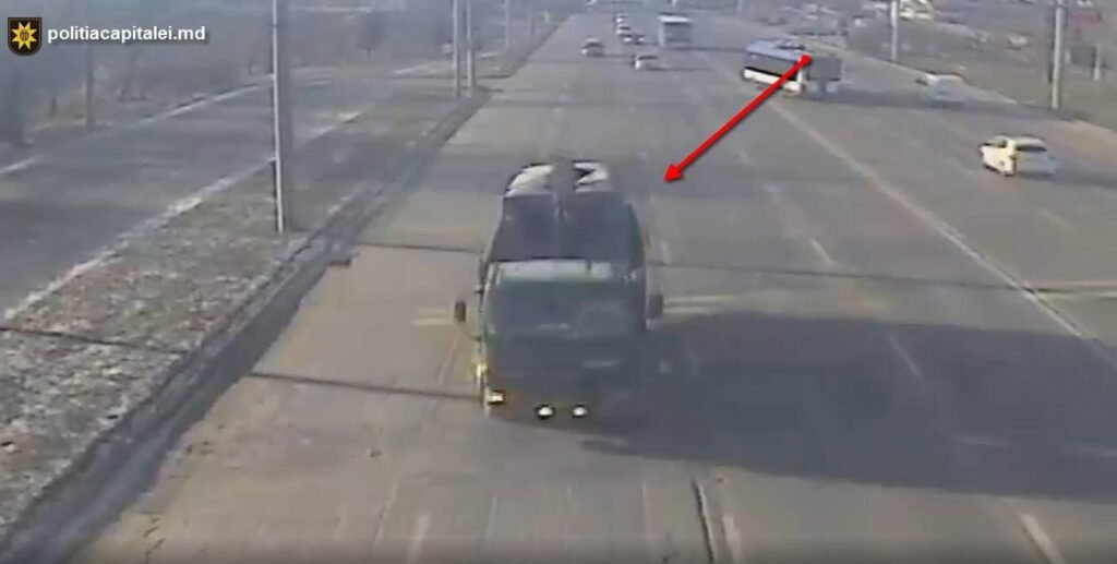 VIDEO// Un bărbat de 50 de ani din capitală, riscă până la 4 ani de închisoare pentru furt